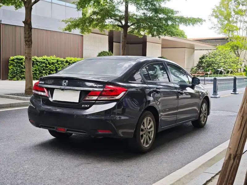 2014 Civic 1.8L Automatic Comfort Edition — миниатюра 5