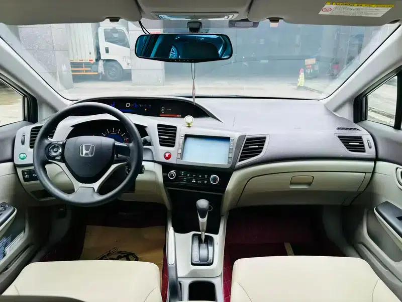 2012 Civic 1.8L Automatic Comfort Edition — миниатюра 7