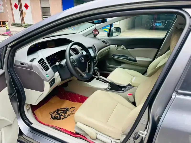 2012 Civic 1.8L Automatic Comfort Edition — миниатюра 8