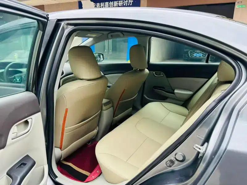 2012 Civic 1.8L Automatic Comfort Edition — миниатюра 9