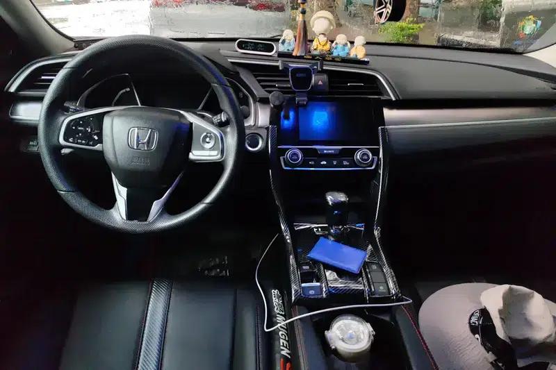 2016 Civic 220TURBO CVT Luxury Edition — миниатюра 13