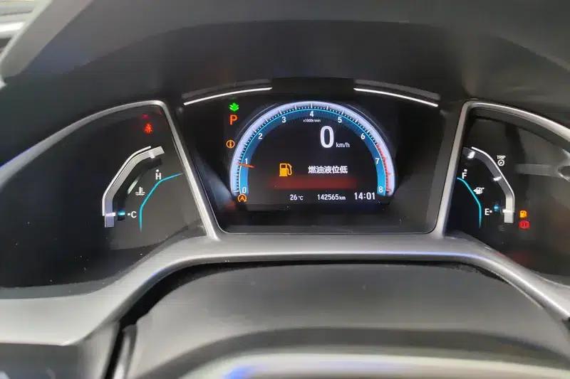2016 Civic 220TURBO CVT Luxury Edition — миниатюра 14