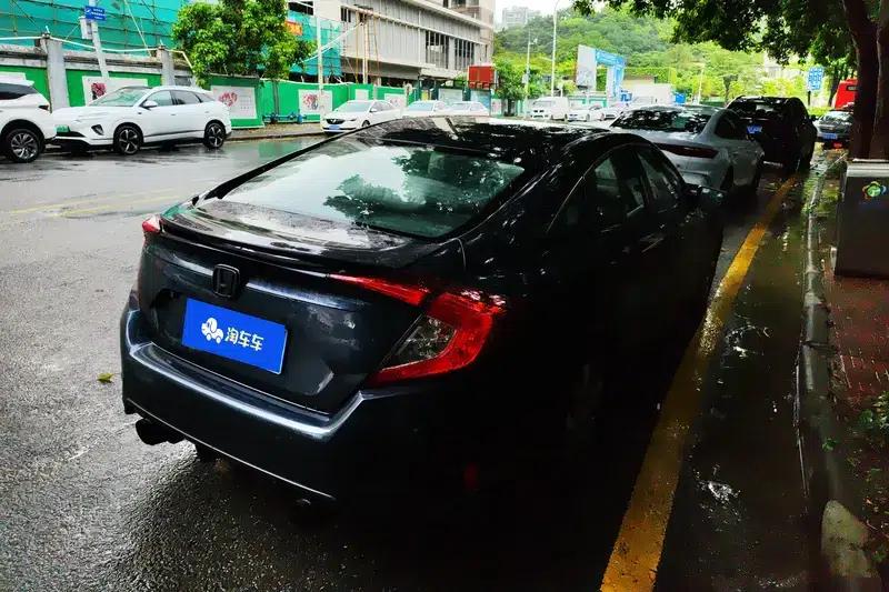 2016 Civic 220TURBO CVT Luxury Edition — миниатюра 3