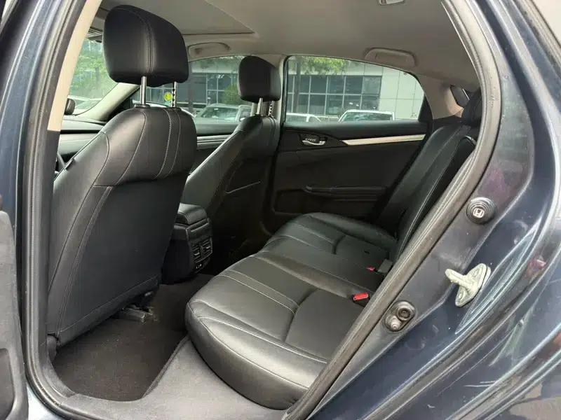 2016 Civic 220TURBO CVT Premium Edition — миниатюра 20
