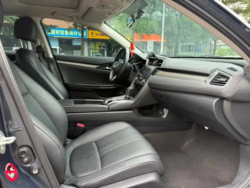 2016 Civic 220TURBO CVT Premium Edition — миниатюра 22
