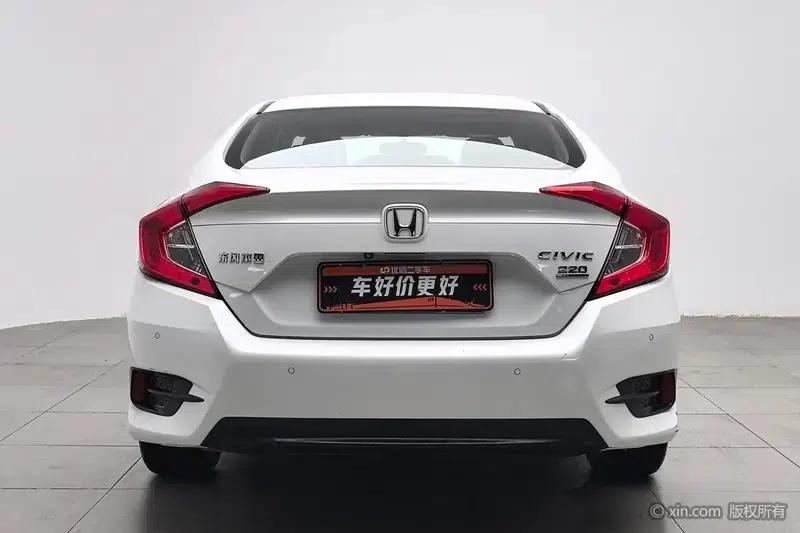 2016 Civic 220TURBO Manual Deluxe Edition — миниатюра 3