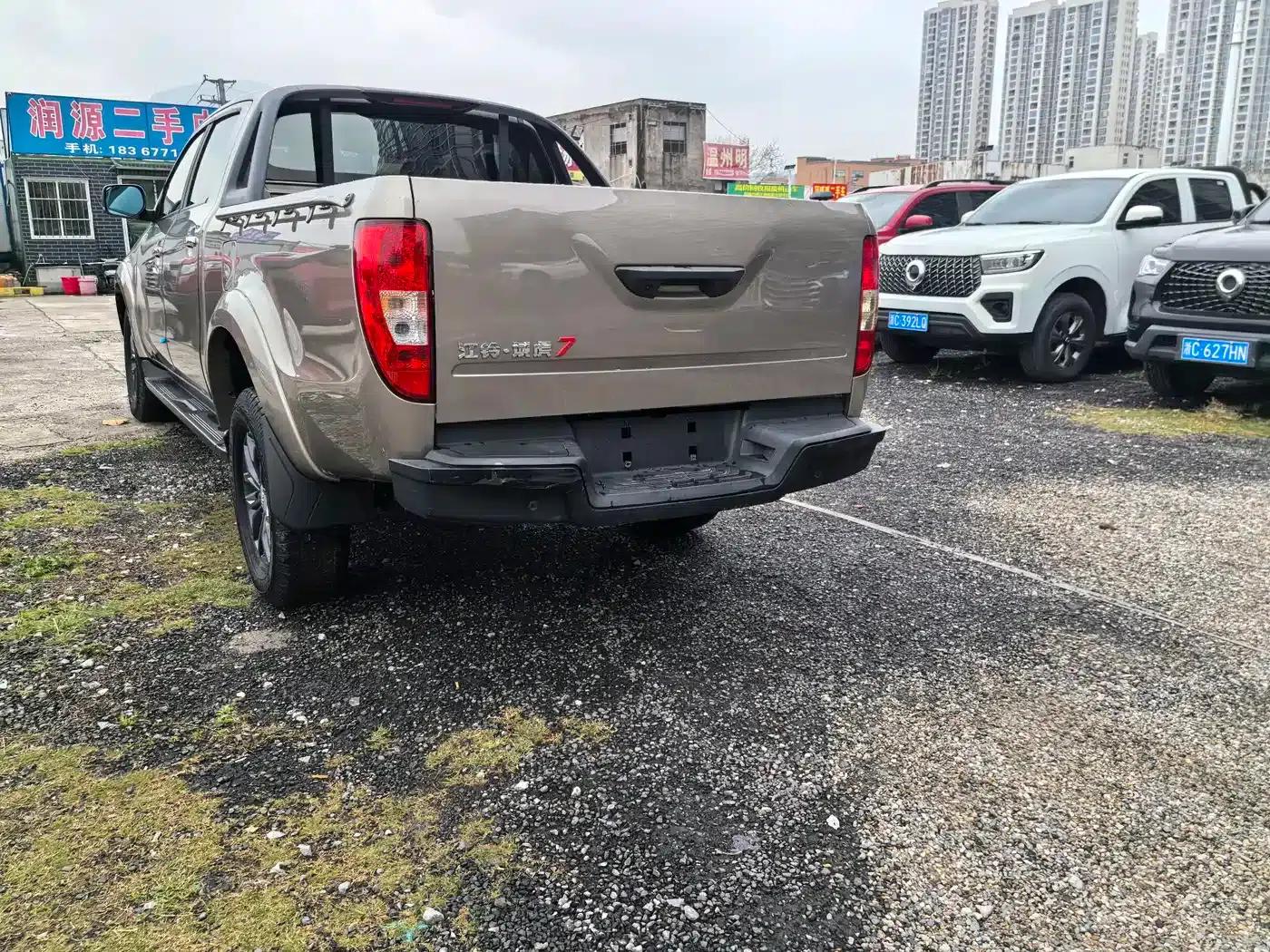Yuhu 7 2022 2.0T Automatic Diesel 2WD Comfort Edition Long Wheelbase — миниатюра 7