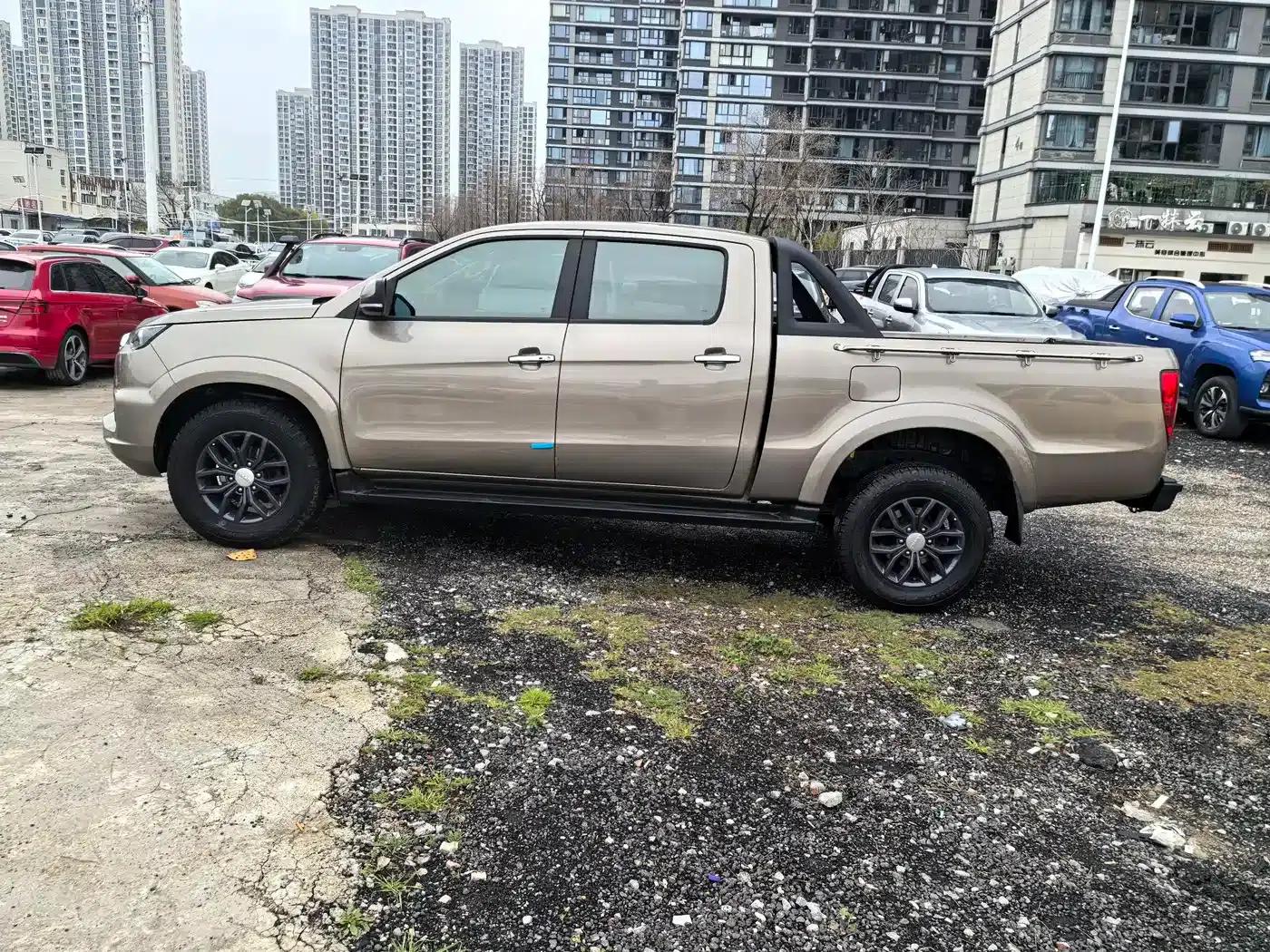 Yuhu 7 2022 2.0T Automatic Diesel 2WD Comfort Edition Long Wheelbase — миниатюра 8