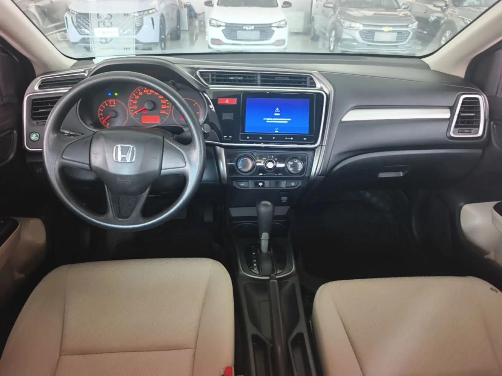 Honda Greiz 2016 1.5L CVT Classic Edition — миниатюра 12