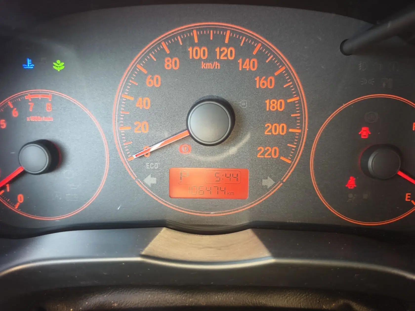 Honda Greiz 2016 1.5L CVT Classic Edition — миниатюра 14