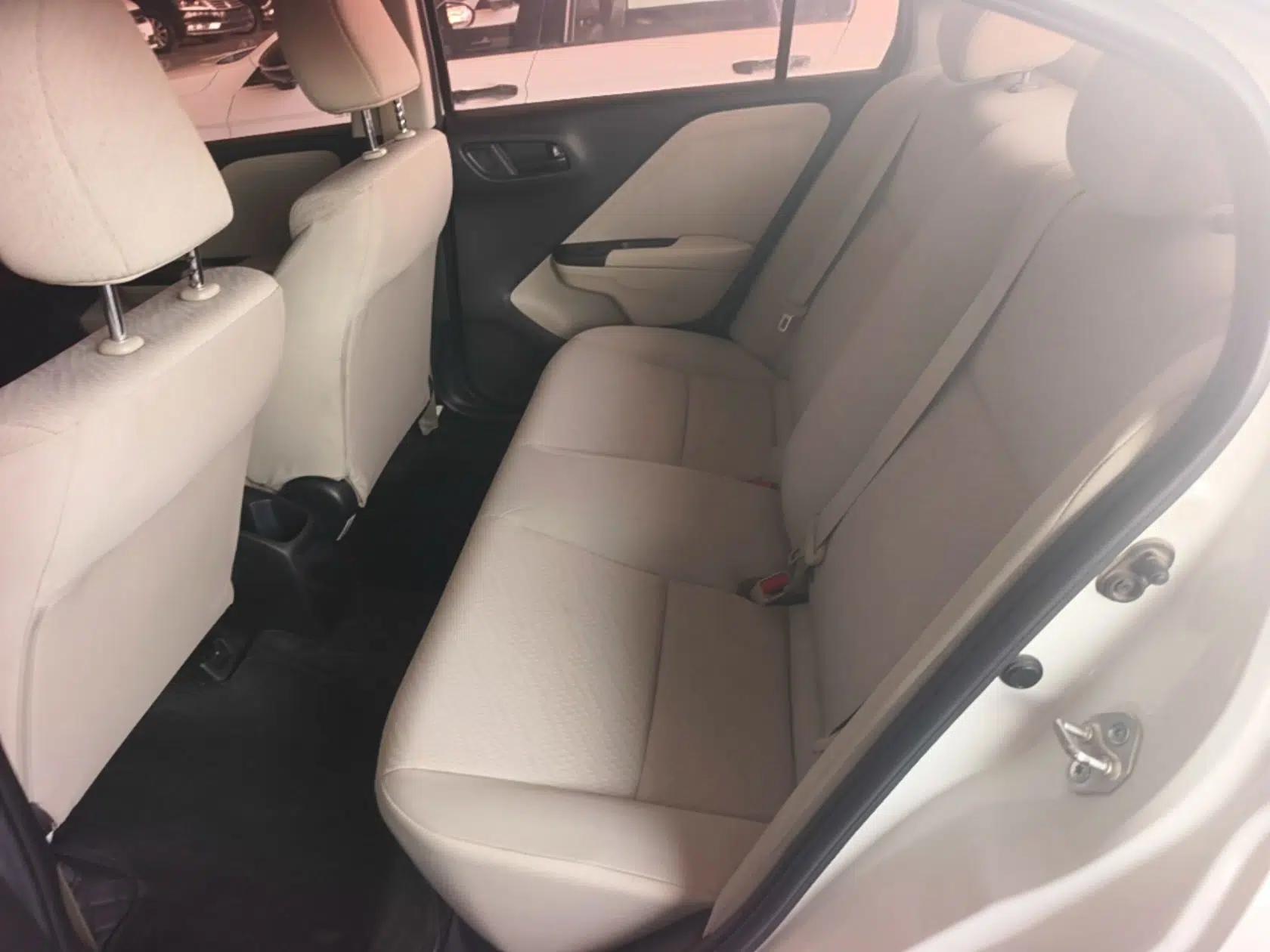 Honda Greiz 2016 1.5L CVT Classic Edition — миниатюра 20