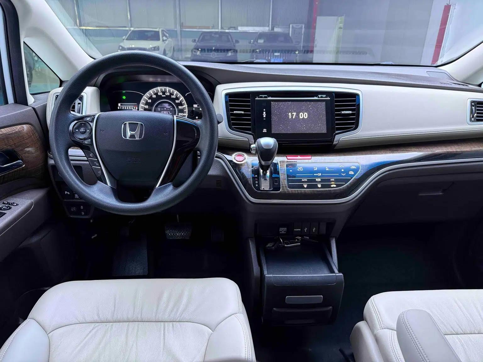 2017 Odyssey 2.4L Luxury Edition — миниатюра 8