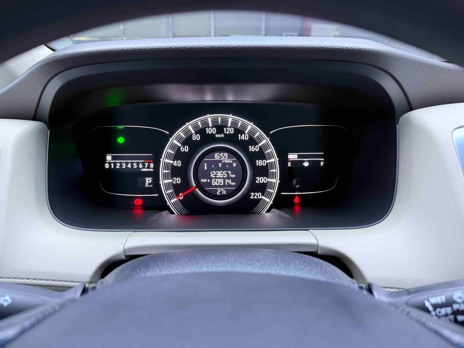 2017 Odyssey 2.4L Luxury Edition — миниатюра 9