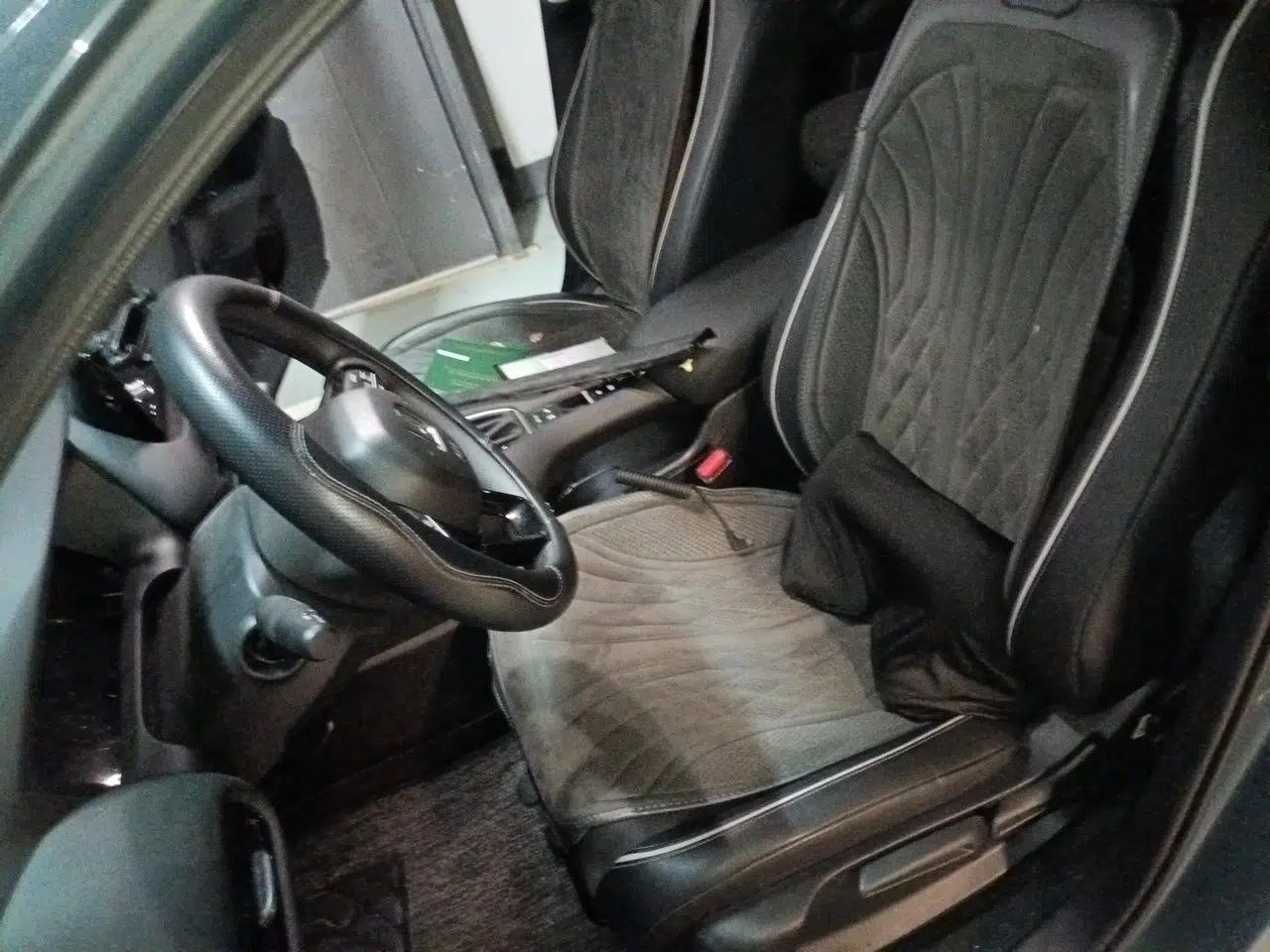 Honda ZR-V 2023 1.5T CVT Tech Edition — миниатюра 15