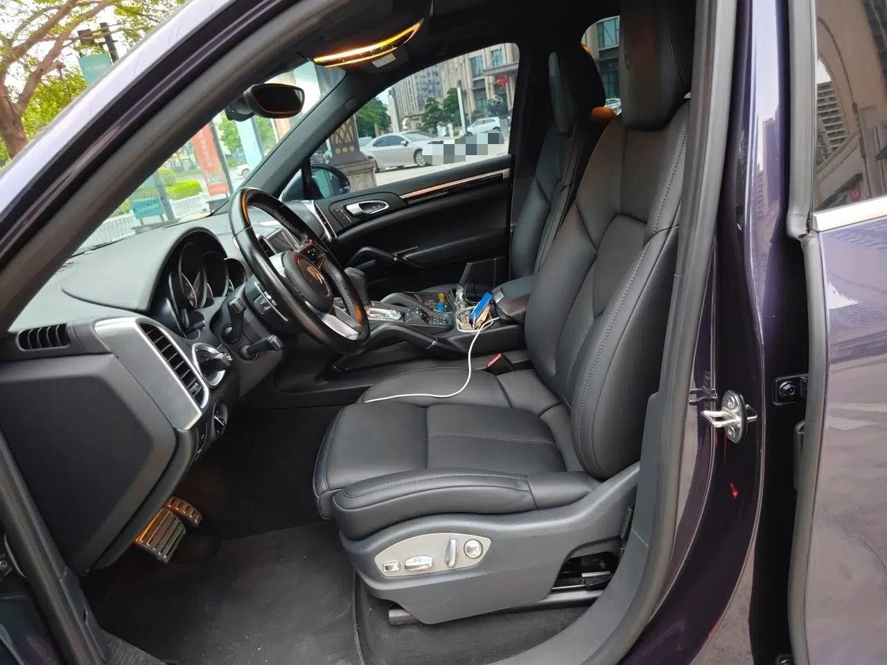 Porsche Cayenne E-Hybrid 2016 Cayenne S E-Hybrid 3.0T — миниатюра 15