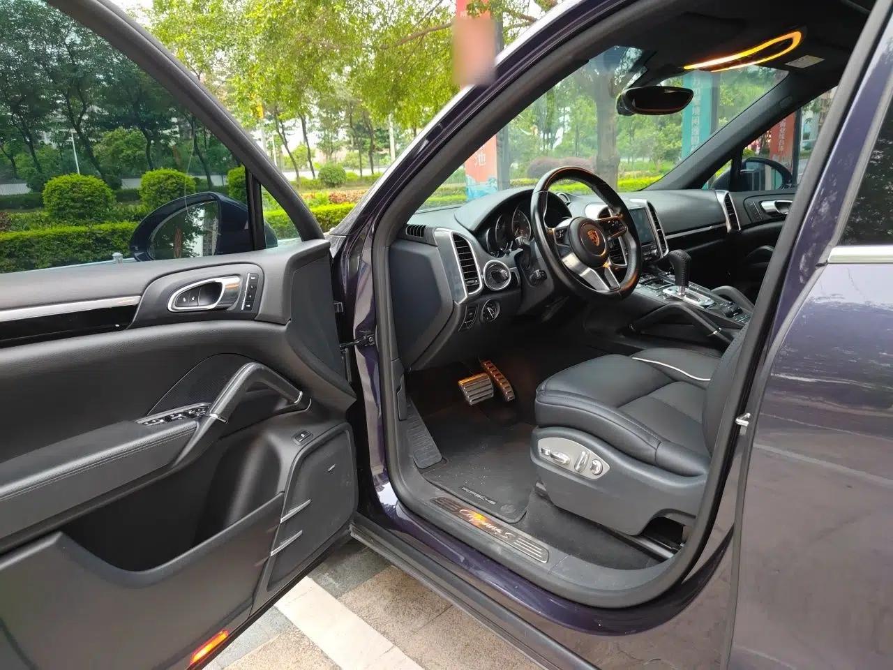 Porsche Cayenne E-Hybrid 2016 Cayenne S E-Hybrid 3.0T — миниатюра 16