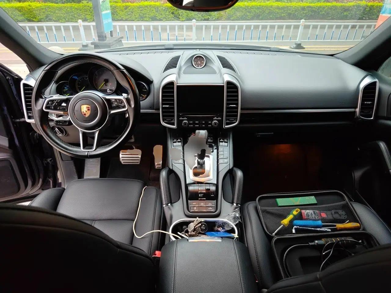 Porsche Cayenne E-Hybrid 2016 Cayenne S E-Hybrid 3.0T — миниатюра 9