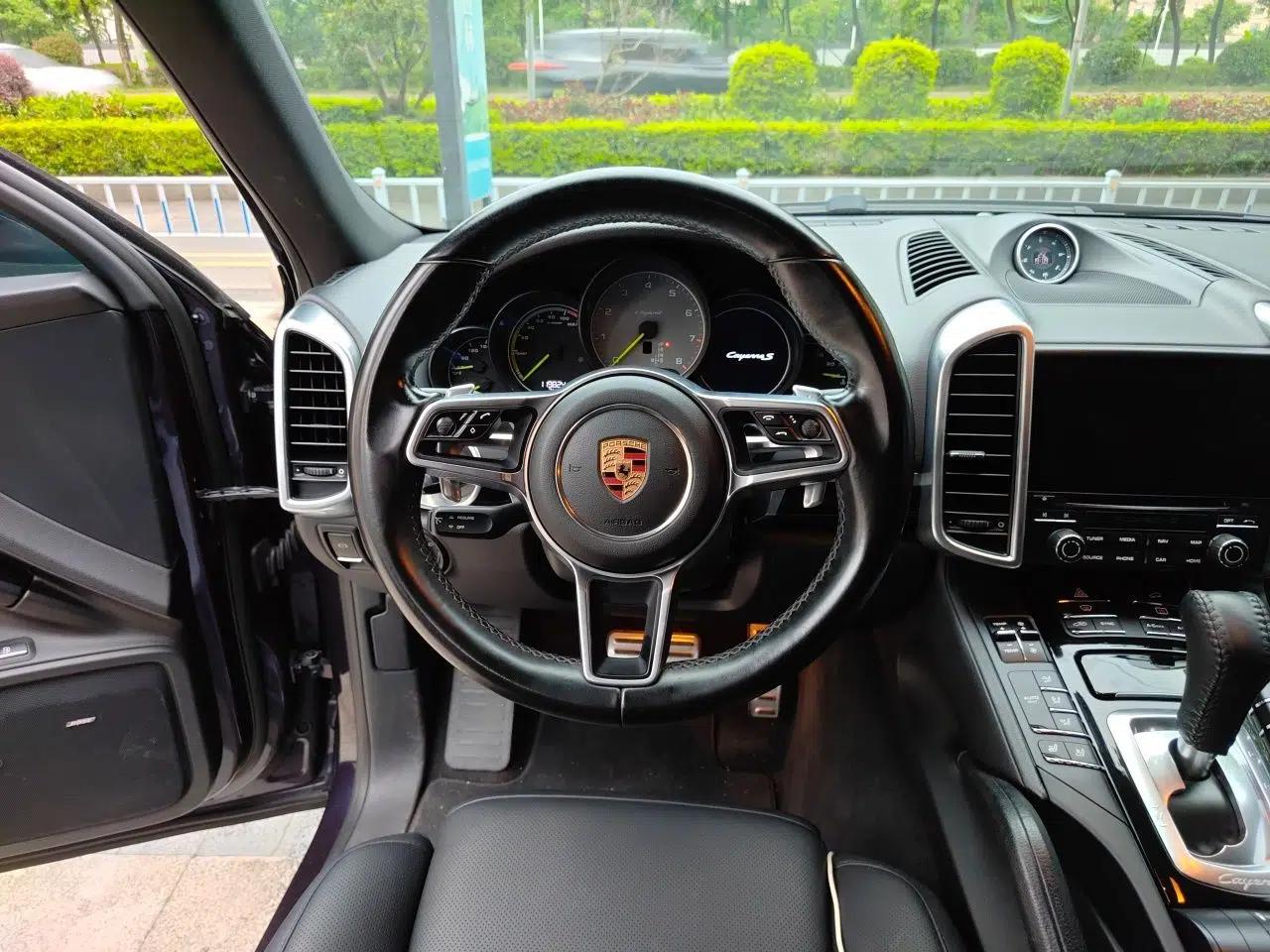 Porsche Cayenne E-Hybrid 2016 Cayenne S E-Hybrid 3.0T — миниатюра 10