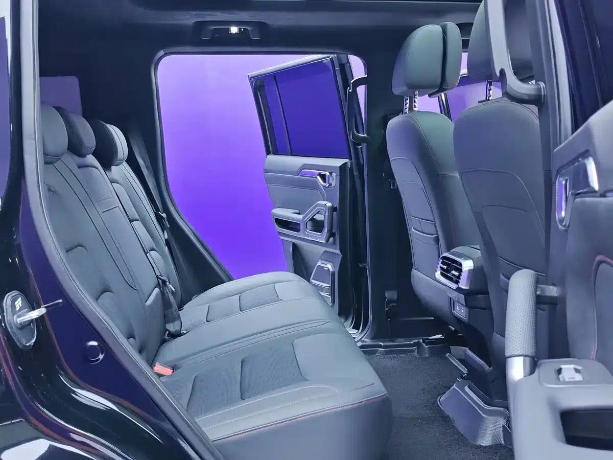 Jetour Traveler 2025 2.0T Automatic 4WD 200,000th Anniversary Edition — миниатюра 11