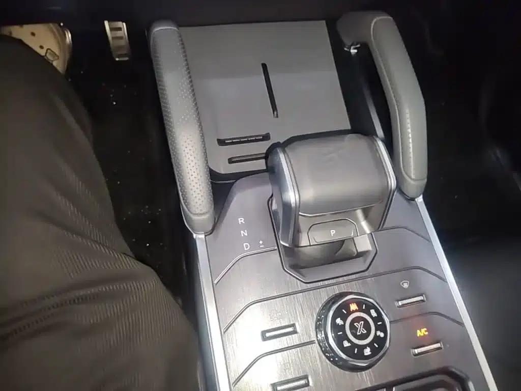 Jetour Traveler 2023 2.0T 4WD Adventure PRO — миниатюра 14