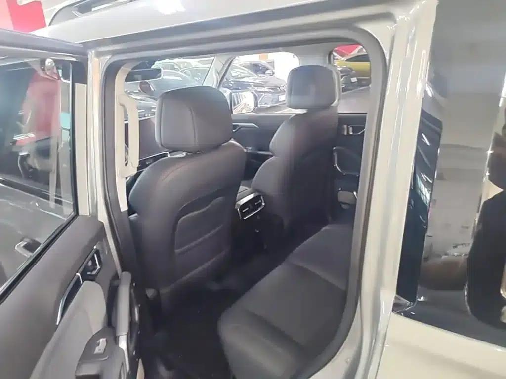 Jetour Traveler 2023 2.0T 4WD Adventure PRO — миниатюра 17