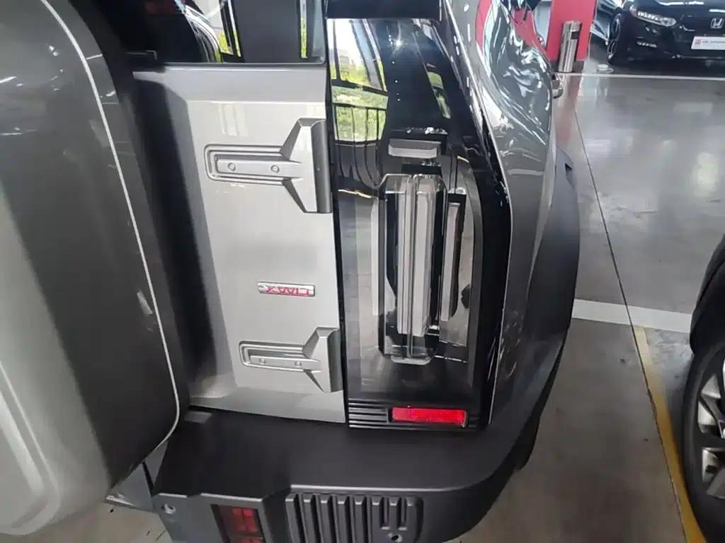 Jetour Traveler 2023 2.0T 4WD Adventure PRO — миниатюра 8