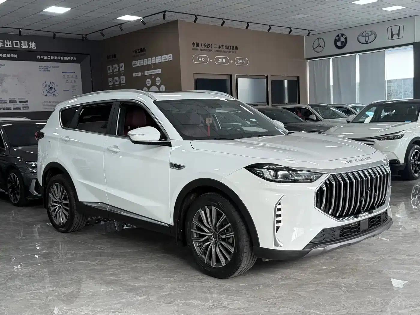 Jetour X70 PLUS 2023 1.5T DCT Warrior PLUS 5-seater — миниатюра 3