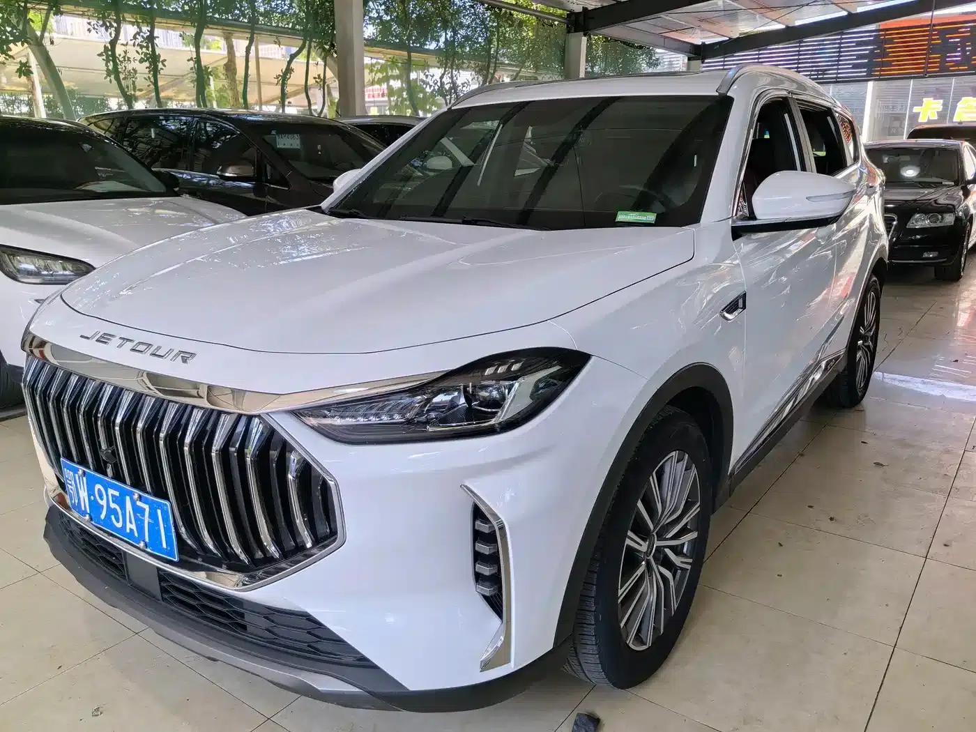 Jetour X70 PLUS 2023 1.5T DCT Warrior PLUS 5-seater — миниатюра 1