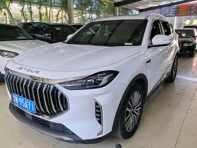 Jetour X70 PLUS 2023 1.5T DCT Warrior PLUS 5-seater