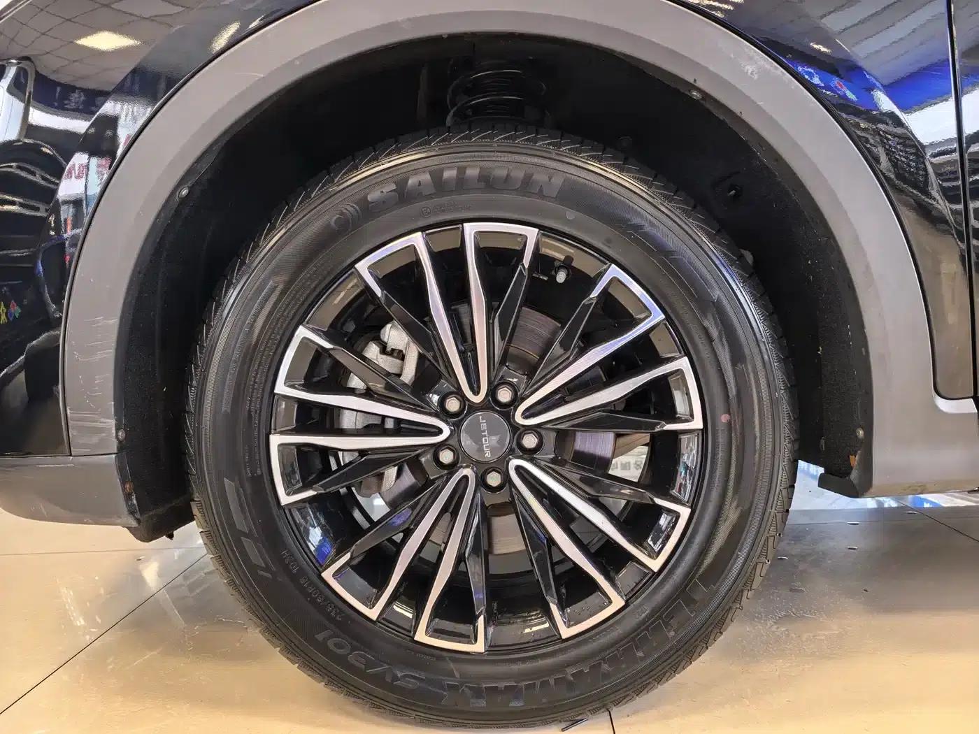 Jetour X70 PLUS 2021 Facelift 1.5T DCT Mountain PRO 7-Seater — миниатюра 16