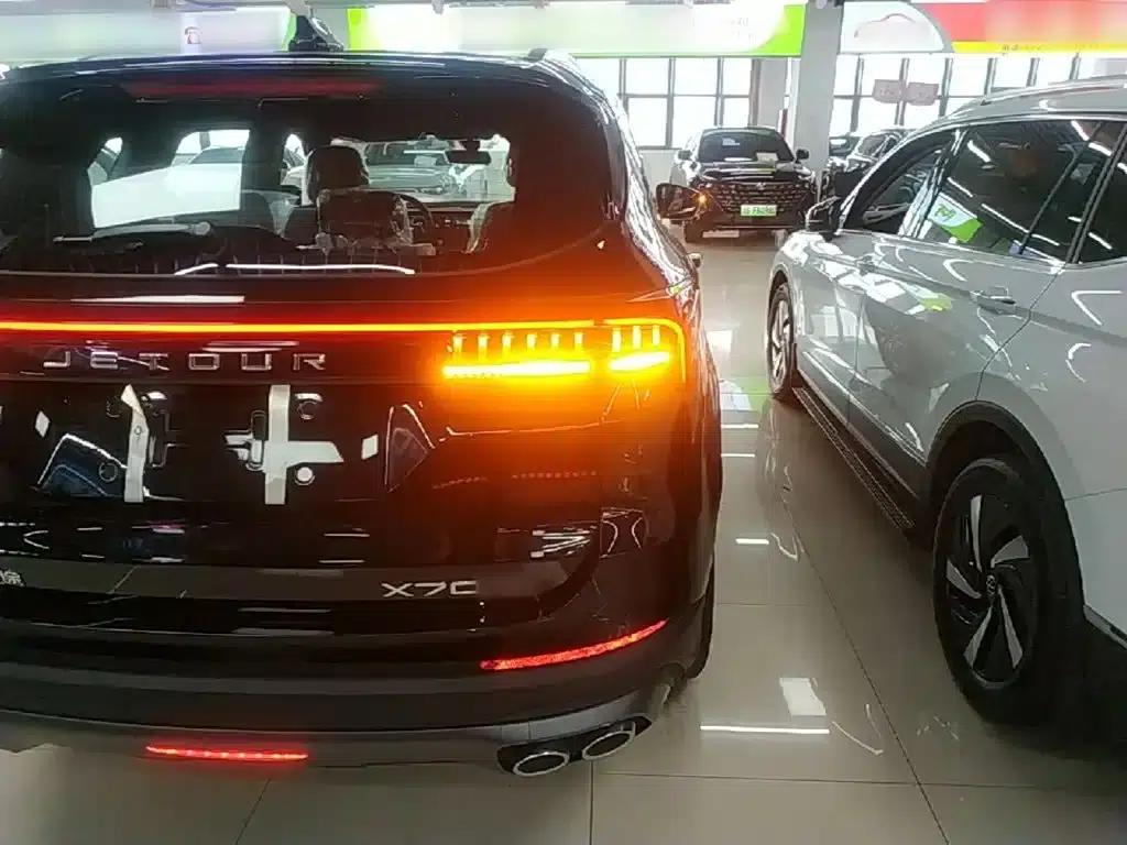 Jetour X70 PLUS 2025 Champion Edition 1.5T DCT Champion PRO 5-seater — миниатюра 8