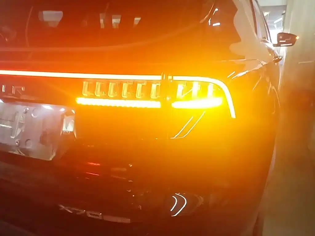 Jetour X70 PLUS 2023 1.5T DCT Warrior PLUS 5-seater — миниатюра 8