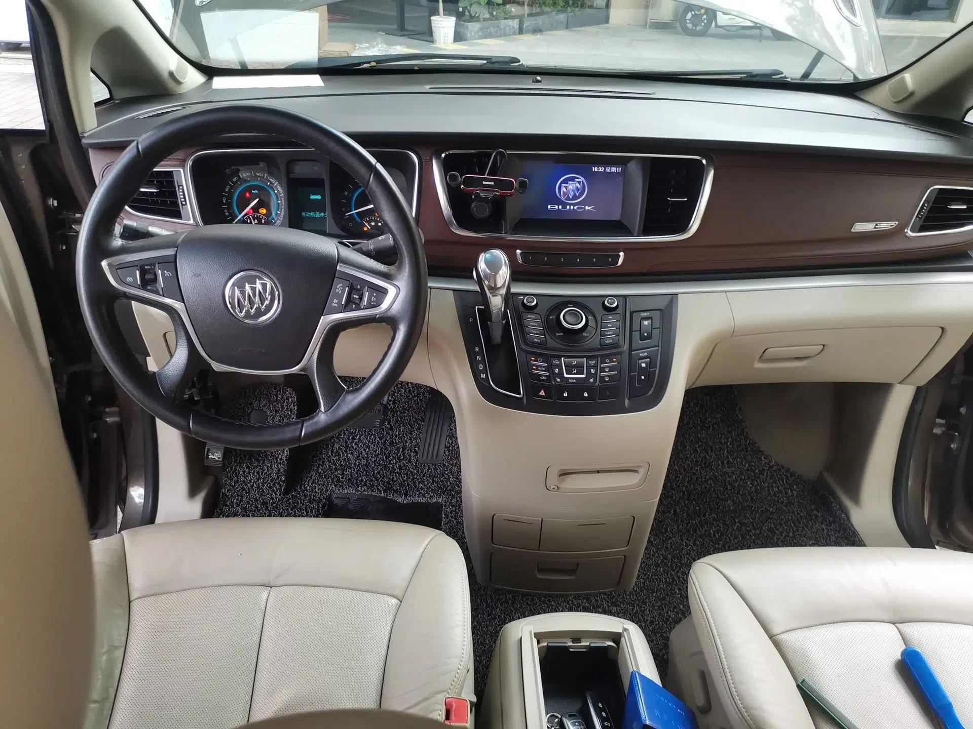 Buick GL8 2014 3.0L XT Luxury Business Flagship Edition — миниатюра 9