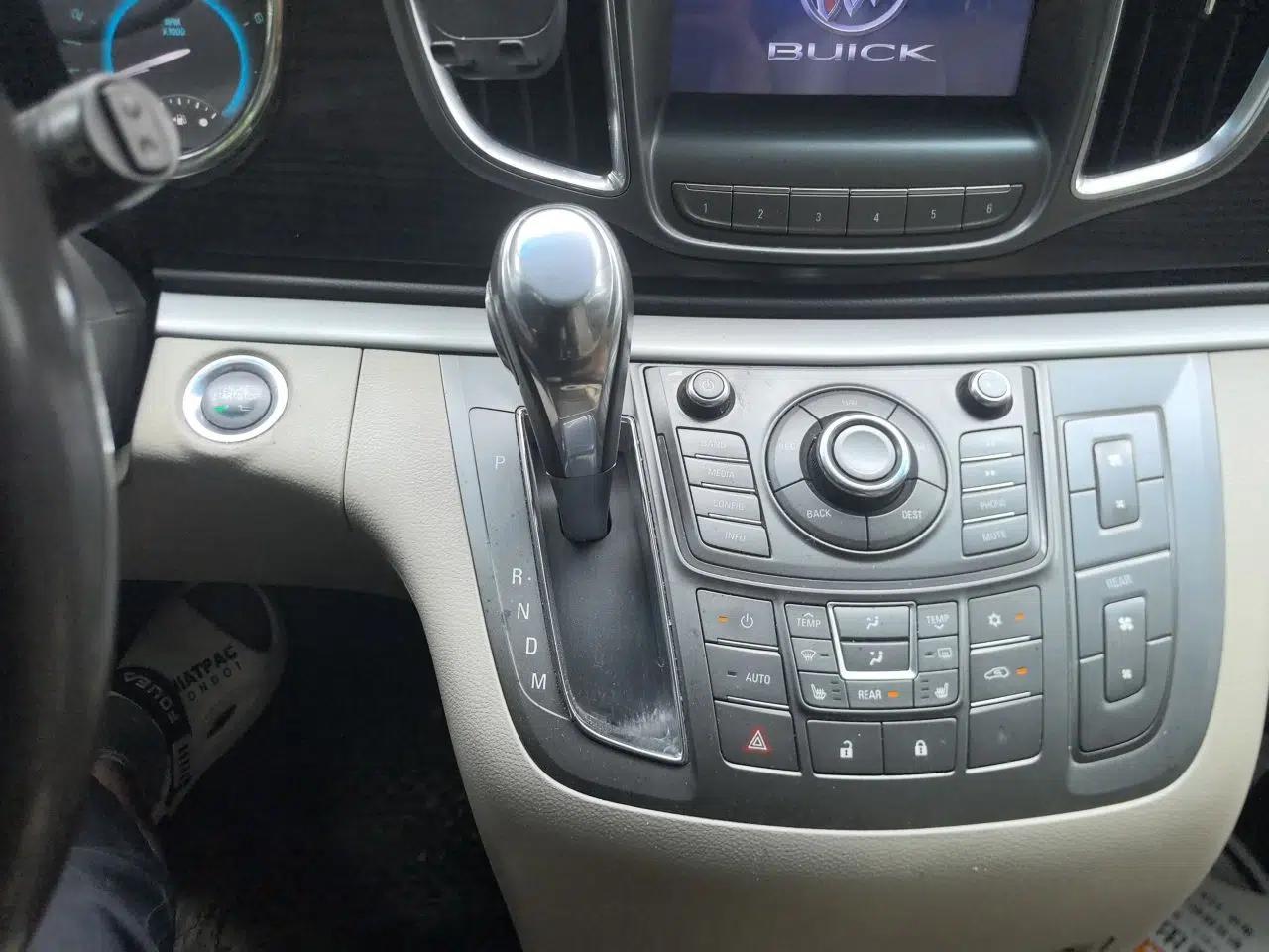 Buick GL8 2011 3.0L GT Luxury Business Haoya Edition — миниатюра 14