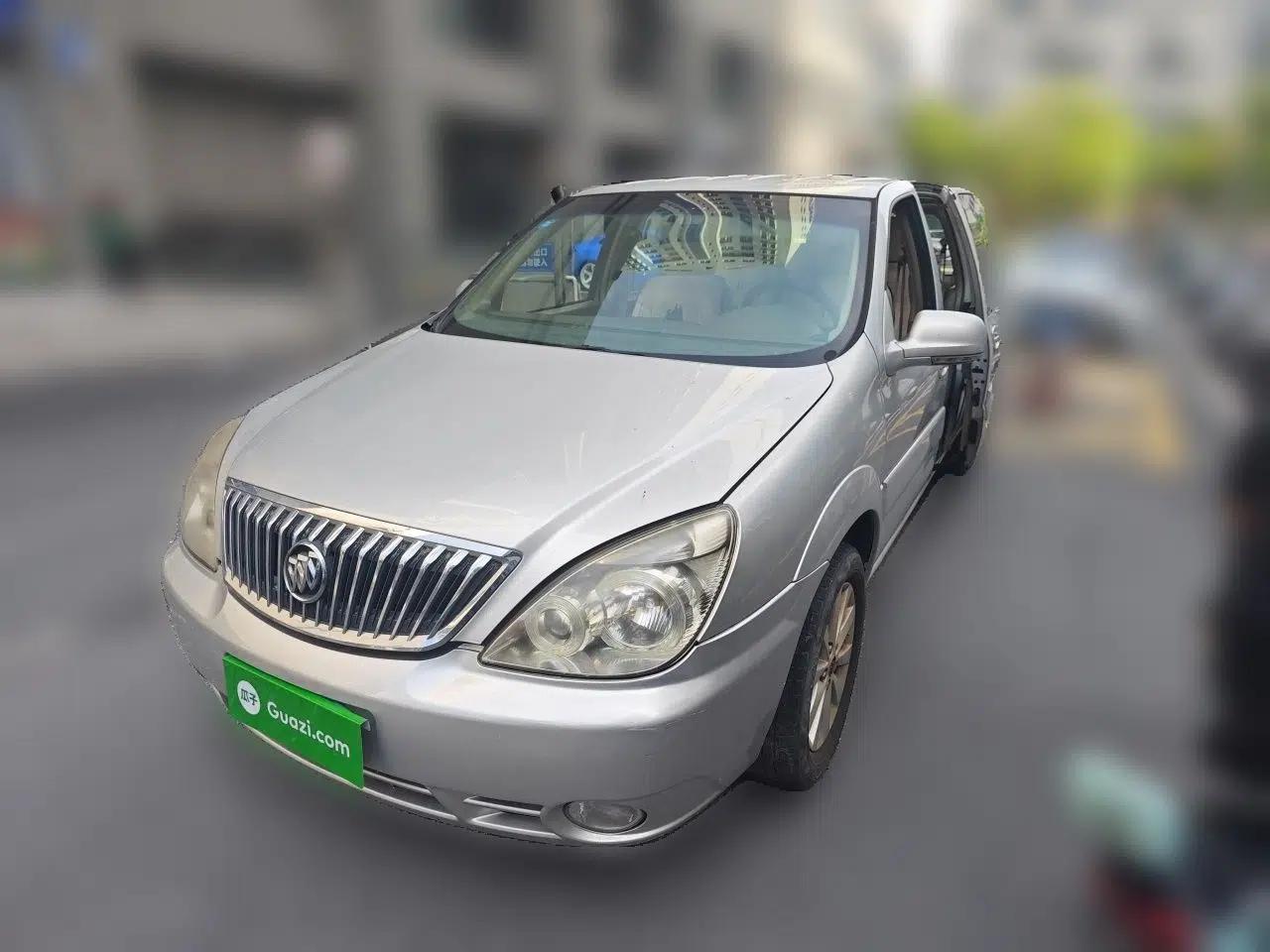 Buick GL8 2014 2.4L Classic Edition — миниатюра 1