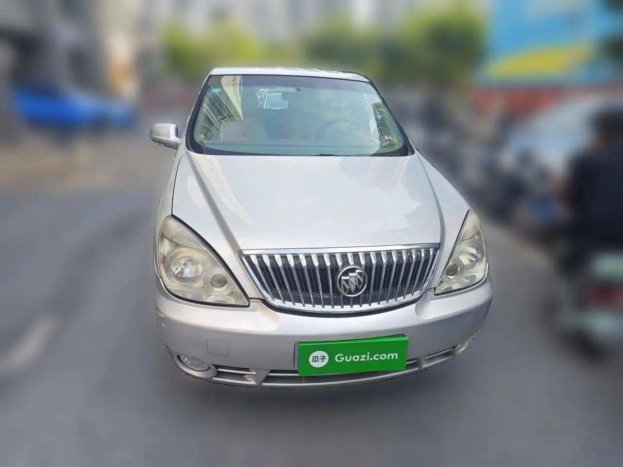Buick GL8 2014 2.4L Classic Edition — миниатюра 2