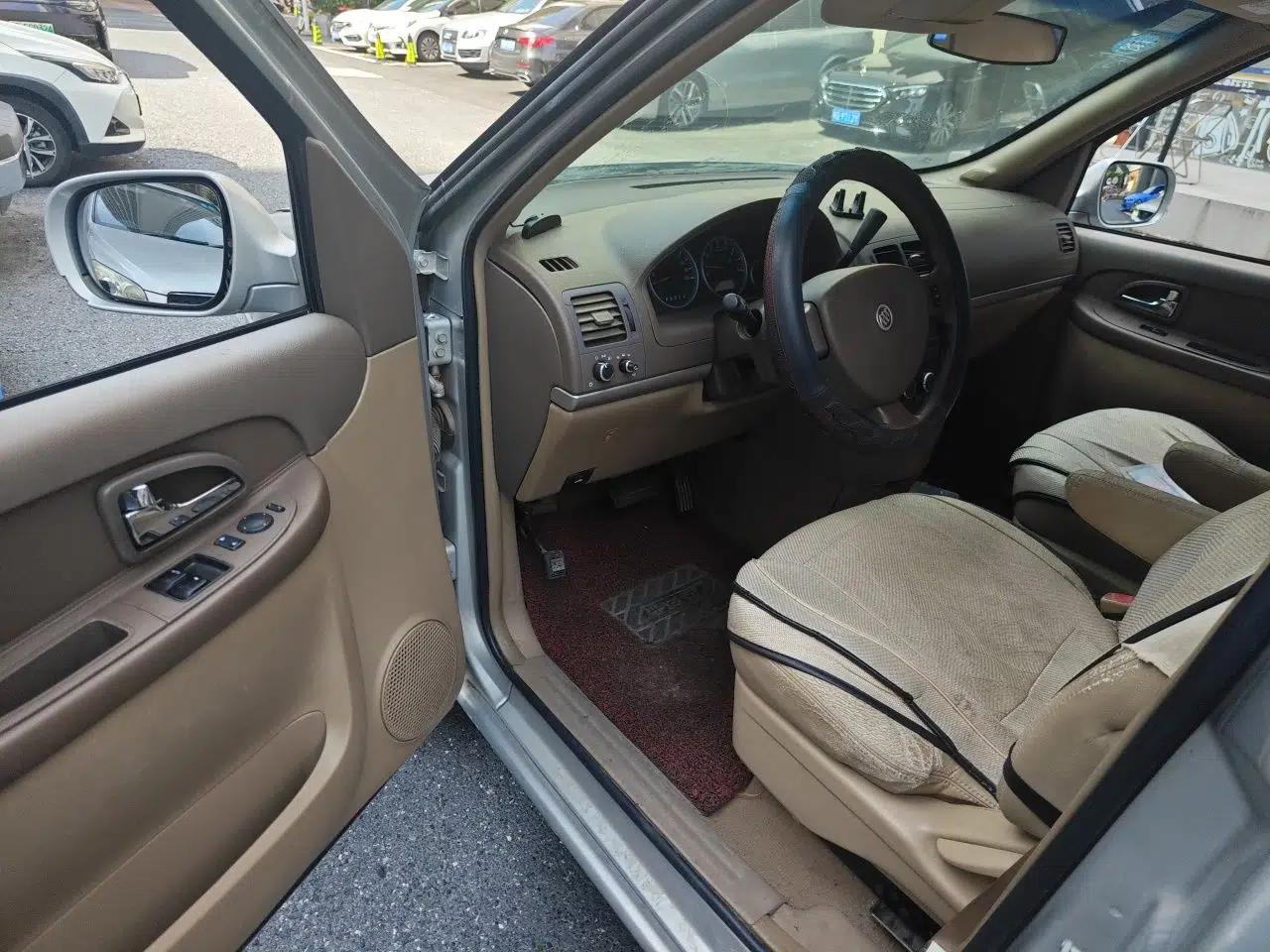 Buick GL8 2014 2.4L Classic Edition — миниатюра 16
