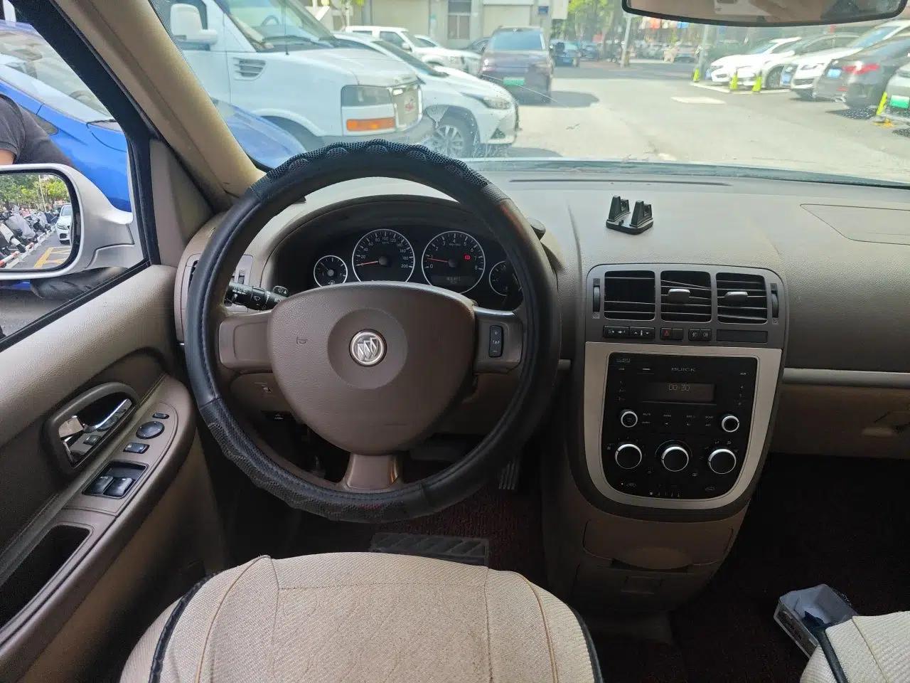 Buick GL8 2014 2.4L Classic Edition — миниатюра 10