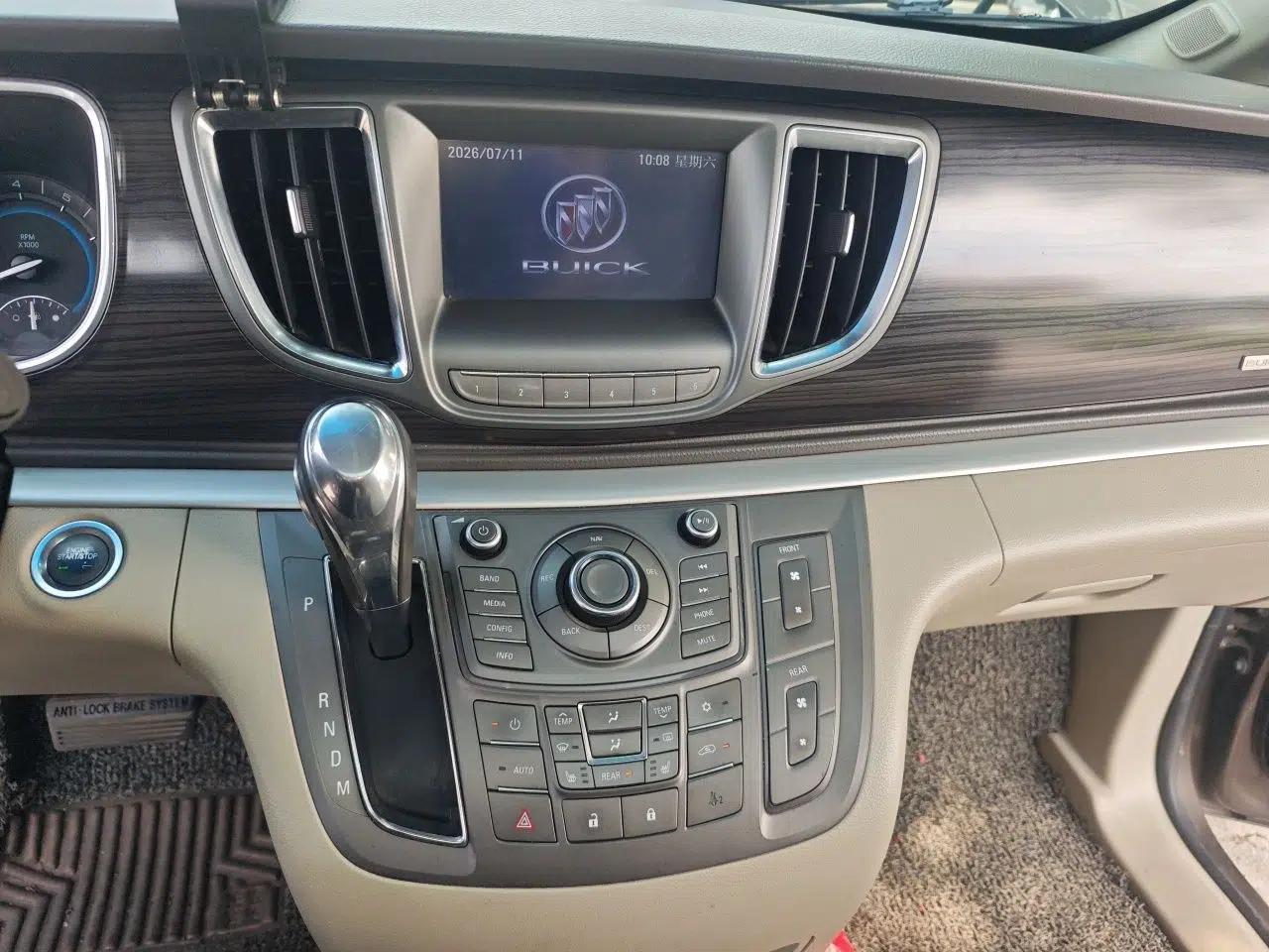 Buick GL8 2013 3.0L GT Luxury Business Haoya Edition — миниатюра 13