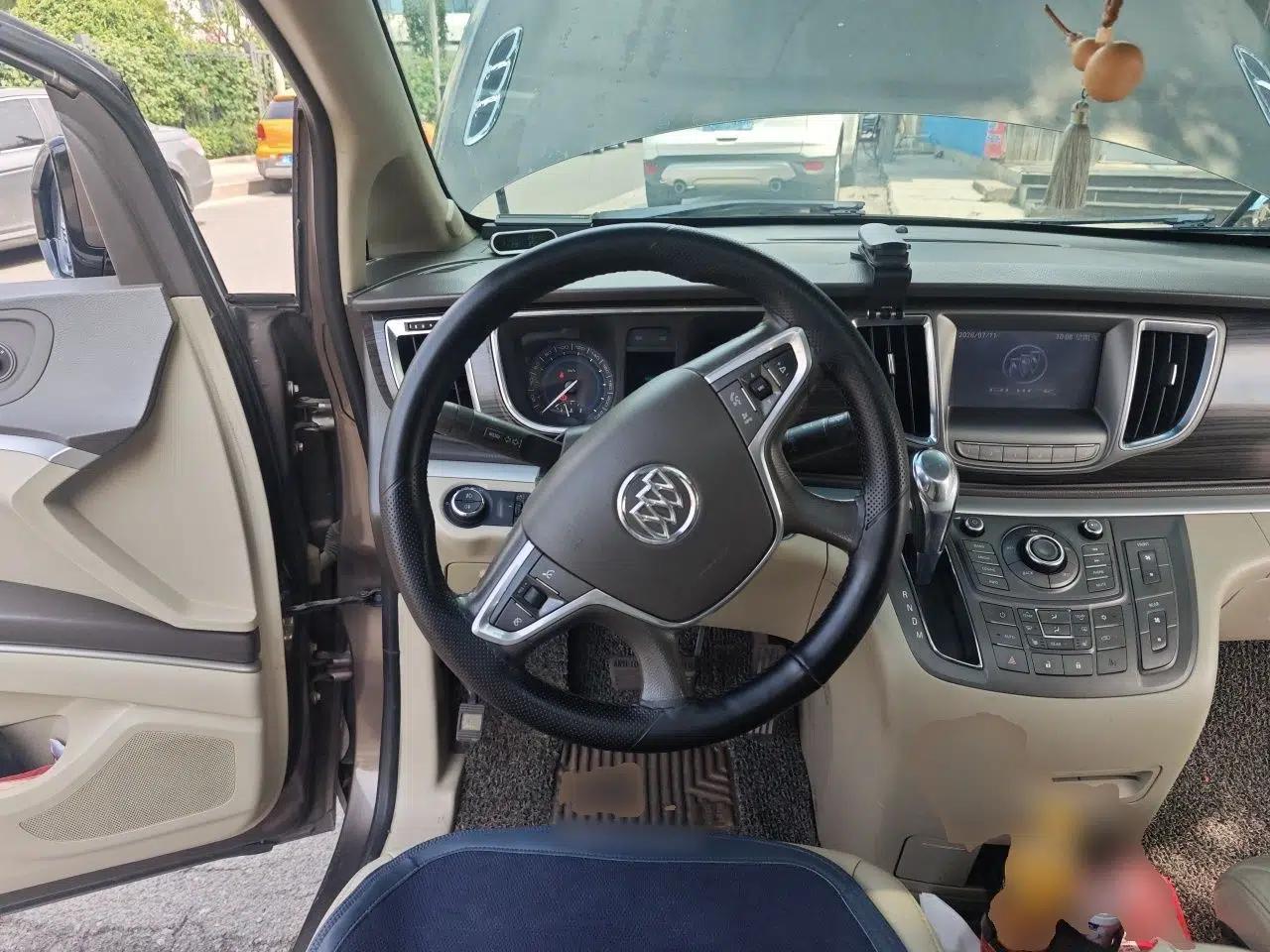 Buick GL8 2013 3.0L GT Luxury Business Haoya Edition — миниатюра 10