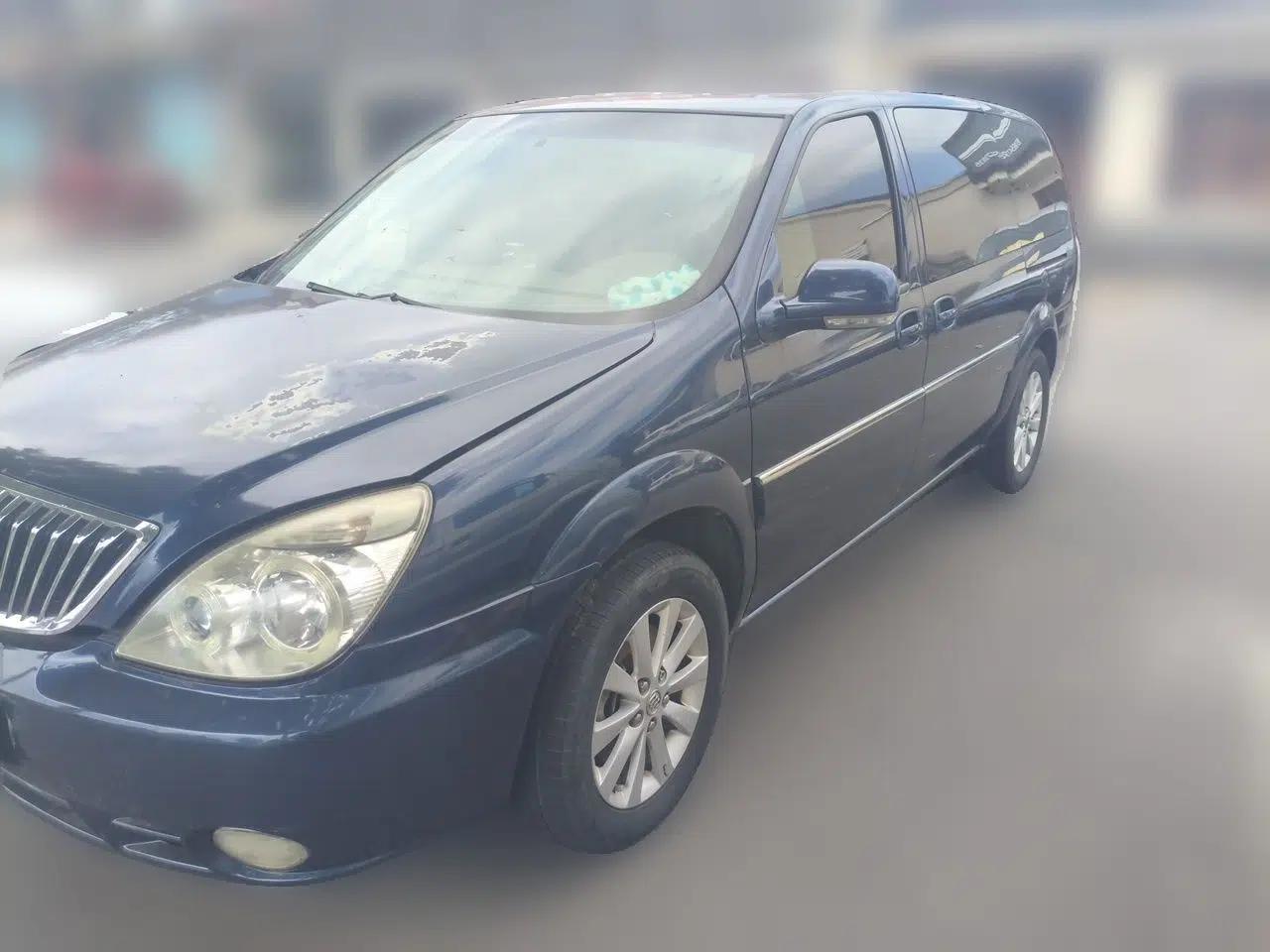 Buick GL8 2013 2.4L Comfort Edition — миниатюра 1