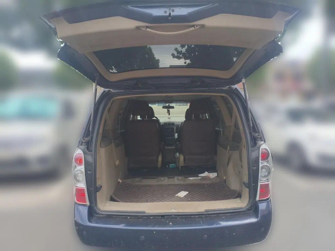Buick GL8 2013 2.4L Comfort Edition — миниатюра 19