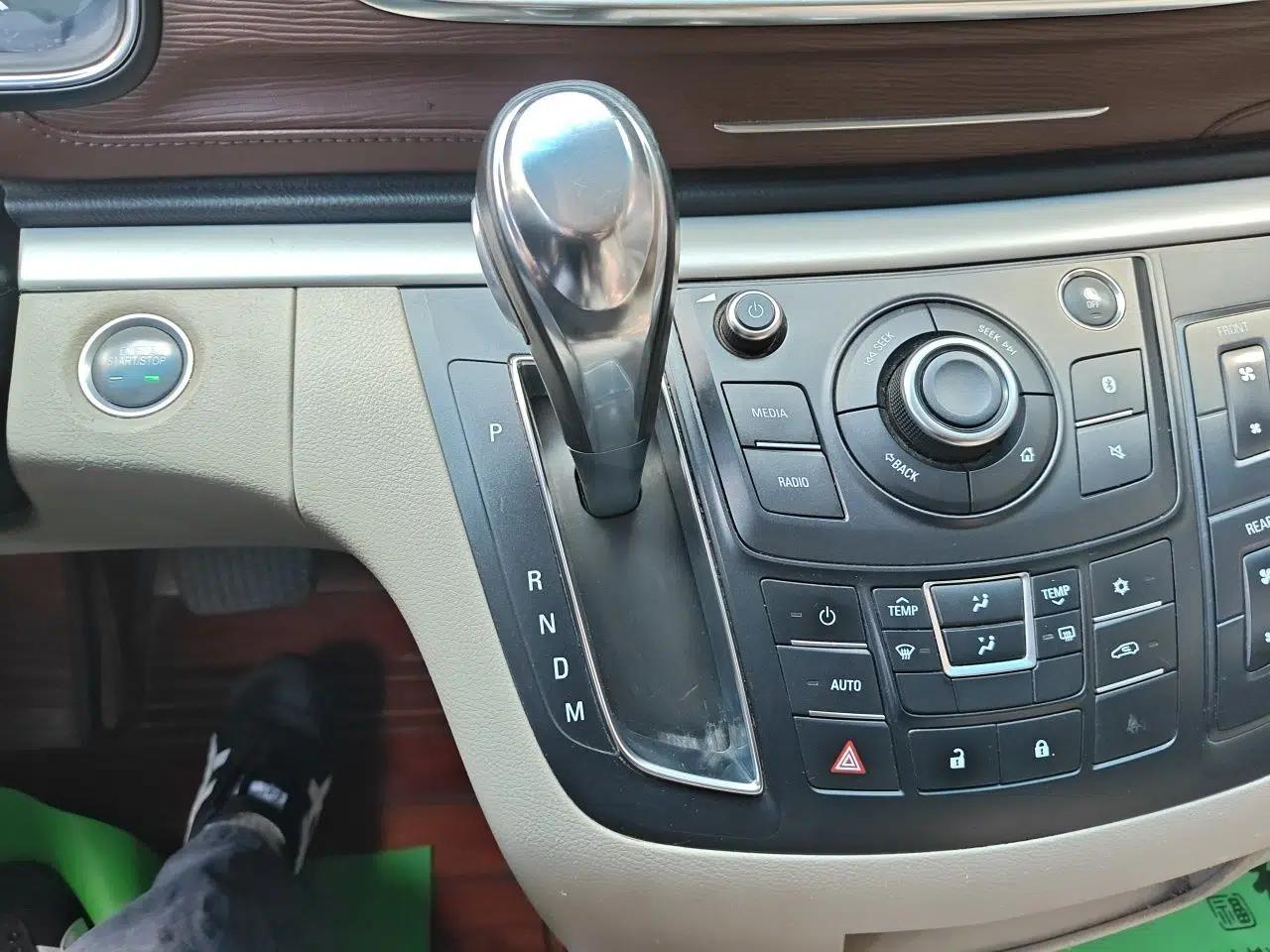 Buick GL8 2017 25S Luxury Version China V Standard — миниатюра 14