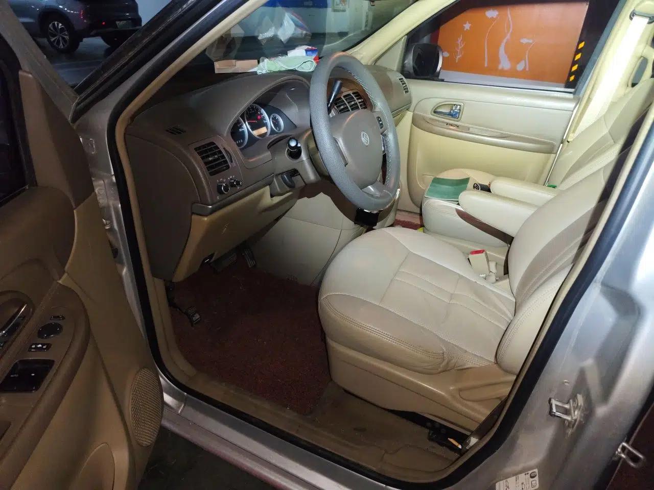 Buick GL8 2012 2.4L BASE Comfort Edition — миниатюра 16