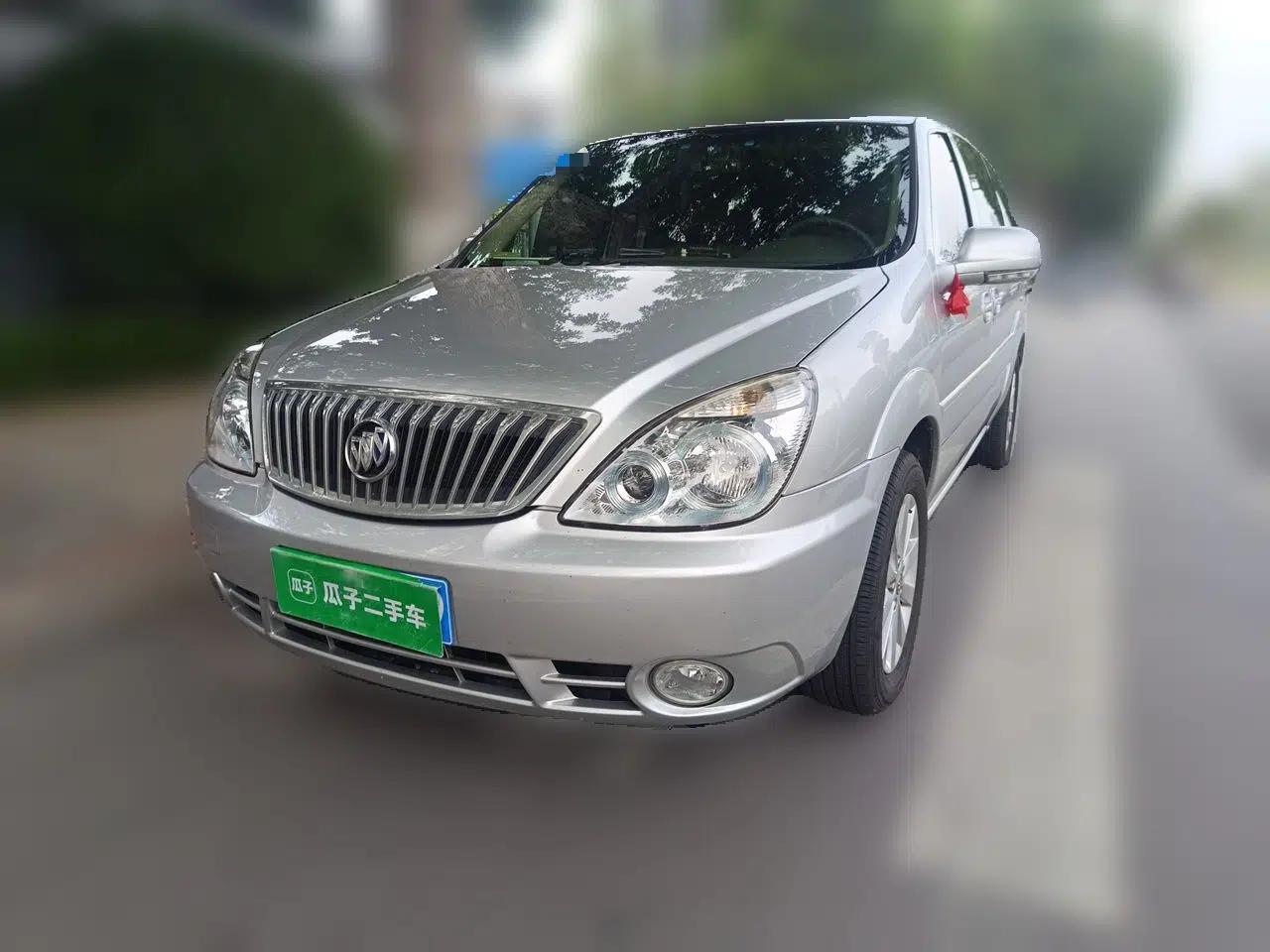 Buick GL8 2014 2.4L Classic Edition — миниатюра 1