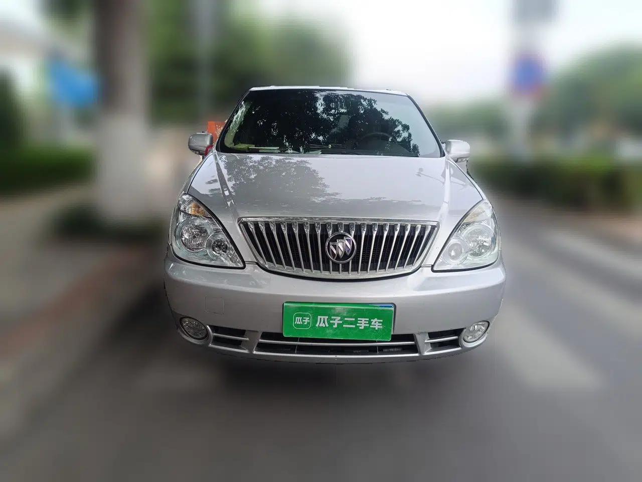 Buick GL8 2014 2.4L Classic Edition — миниатюра 2