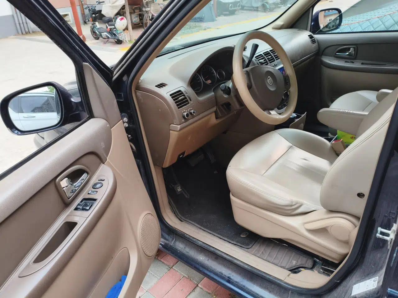 Buick GL8 2014 2.4L Comfort Edition — миниатюра 16