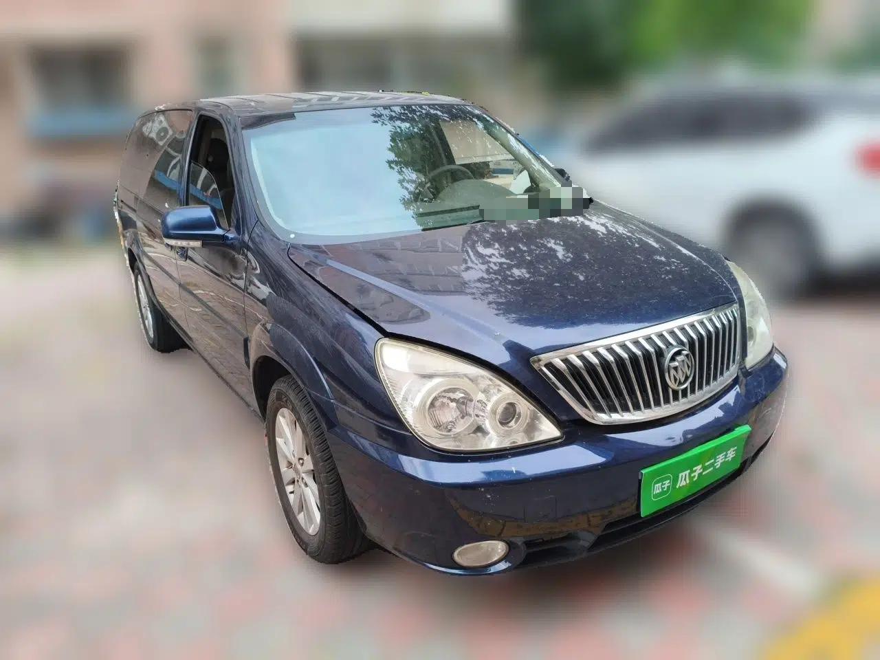 Buick GL8 2014 2.4L Comfort Edition — миниатюра 3