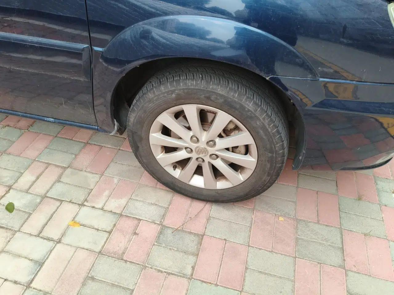 Buick GL8 2014 2.4L Comfort Edition — миниатюра 8
