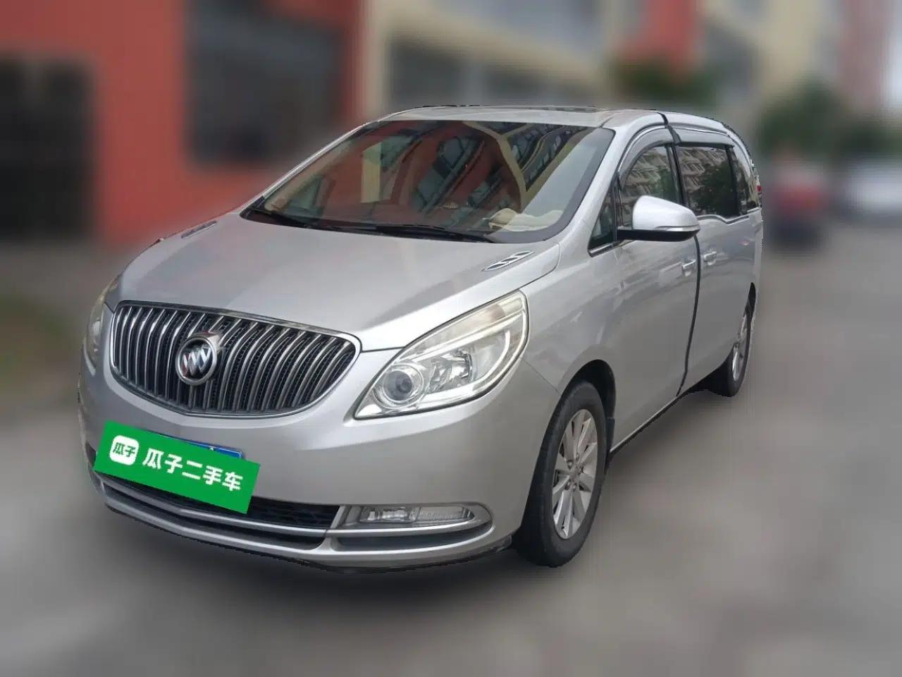 Buick GL8 2015 2.4L Luxury Business Premium Edition — миниатюра 1